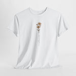 Wit T-shirt met ronde hals en bloemprint met slingerende tekstlijn op de borst
