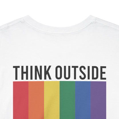 Gay Pride T-shirt - Think Outside The Box (zwarte tekst) - Back Print - Oversized #29