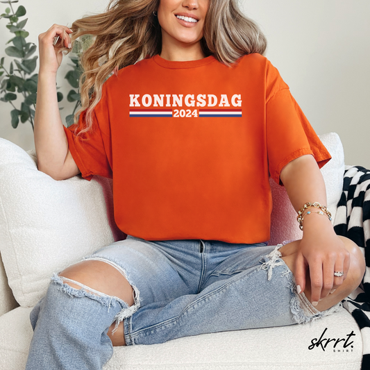 Koningsdag 2024 - witte tekst | Front Print | Koningsdag T-shirt | Oversized | Dames