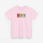Roze T-shirt met ronde hals en kleine borstprint van gekleurde blokken “Mo Th Er”