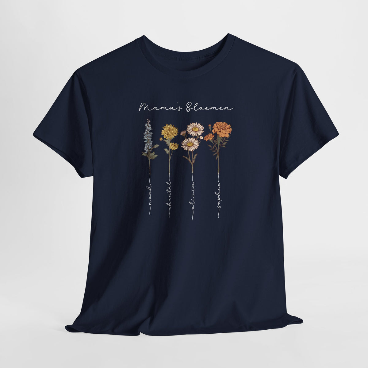 Donkerblauwe T-shirt met bloemenprint en witte tekst op de borst