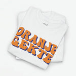 Heren T-shirt wit met lange opdruk “ORANJE GEKTE” in oranje en blauw.