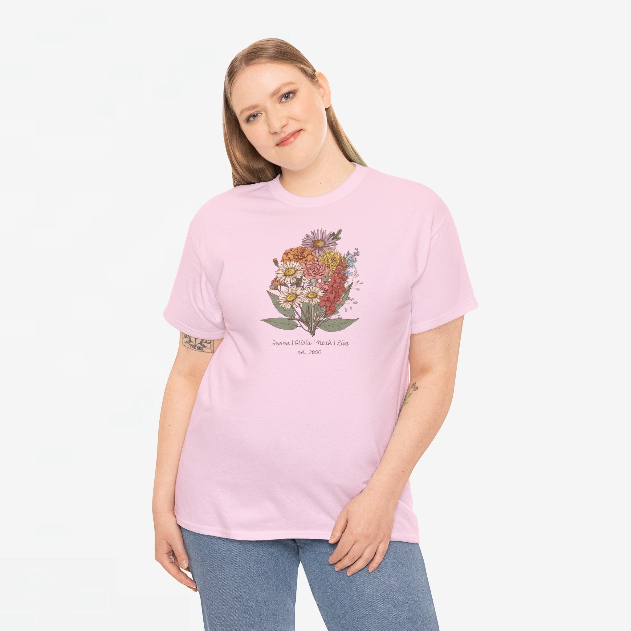 Gepersonaliseerde Moederdag Mama Cadeau - T-shirt - Familie Bloemen boeket met namen - EST [JAAR] Ver.2