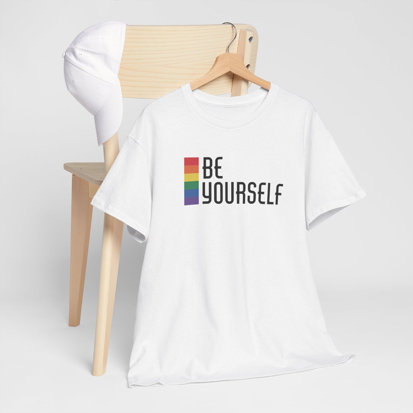 Gay Pride T-shirt - Be Yourself (zwarte tekst) - Oversized #25