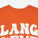 Oranje oversized t-shirt met grote witte tekstprint op de voorkant