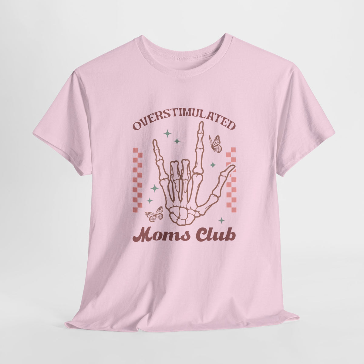 Roze T-shirt met handillustratie en tekst op de borst, frontview.