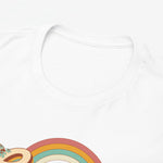 Oversized witte t-shirt met ronde hals en gladde kraagboord, close-up