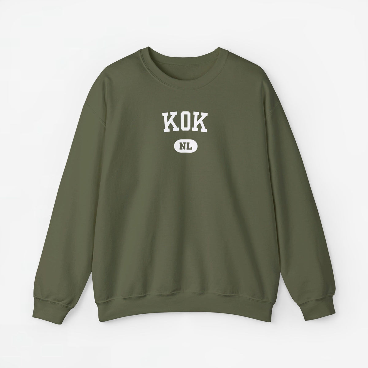 Sweater met ronde hals in olijfgroen en borstprint “KOK”