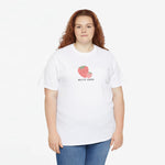 Wit t-shirt met korte mouwen en aardbei-illustratie met “Beste Mama” op de borst