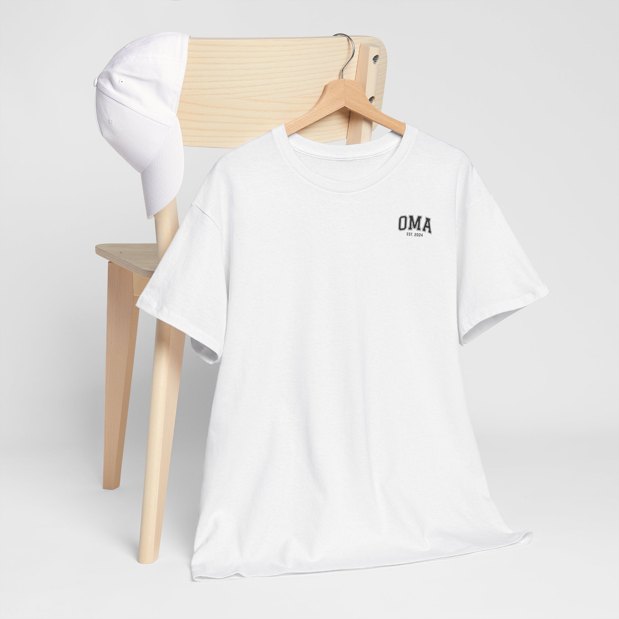 Gepersonaliseerde Moederdag Mama Cadeau - T-shirt - OMA kleine print - EST [Jaar]