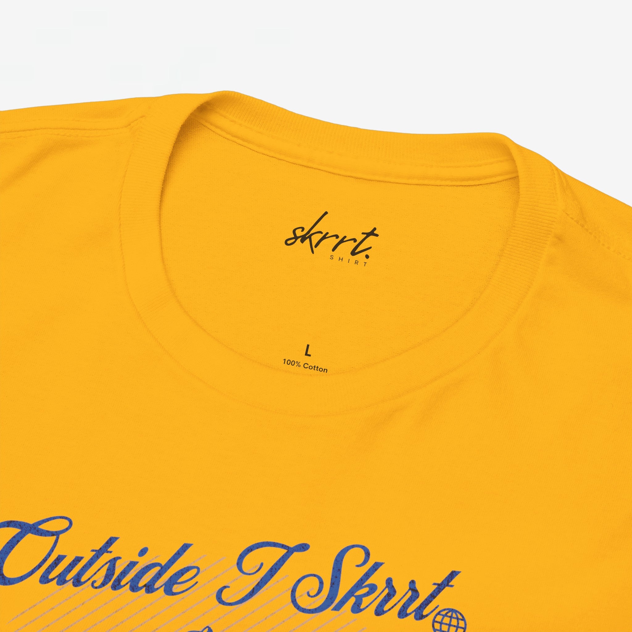 Outside I Skrrt But Inside I hurt | Front Print | T-shirt | Oversized Tee bij Skrrtshirt