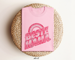 Roze oversized t-shirt met felroze tekst ‘Beste Mama’ op de borst