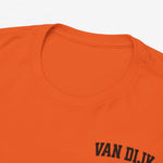 Oranje T-shirt met ronde hals en “VAN DIJK” op de borst