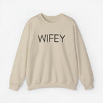 Sweater met lange mouwen in beige met opdruk “WIFEY” op de borst