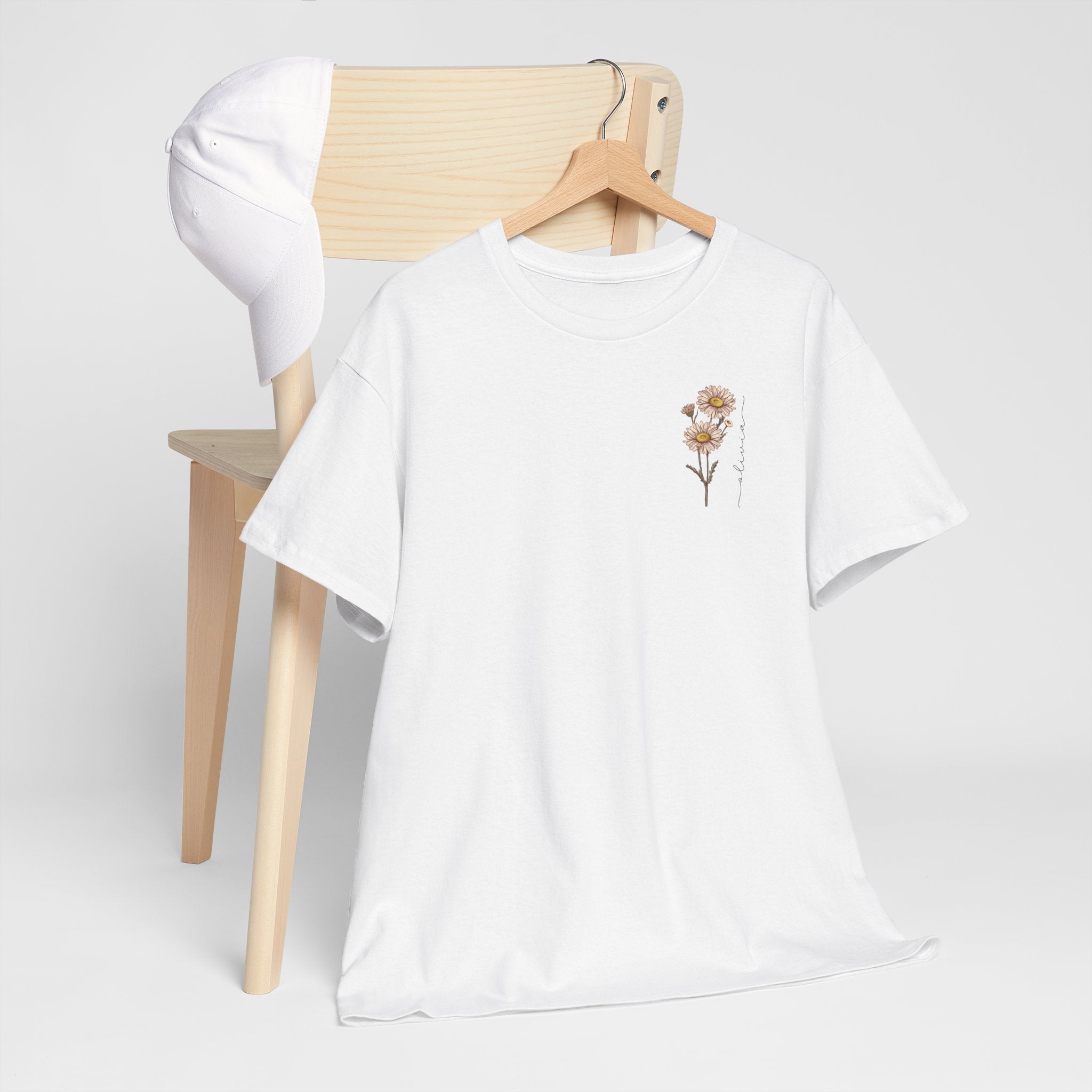 Gepersonaliseerde Moederdag Mama Cadeau - T-shirt - Geboortemaand bloem met naam - kleine print (zwarte tekst)