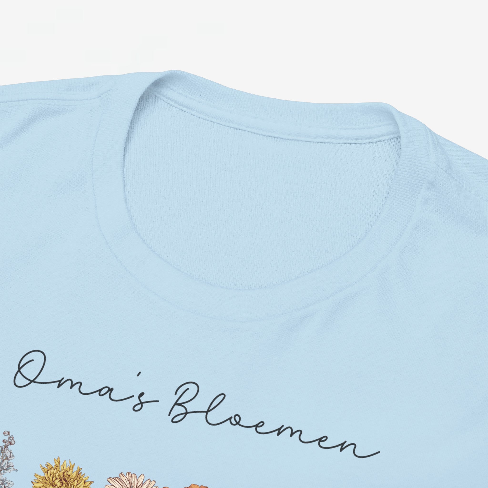 Gepersonaliseerde Moederdag Mama Cadeau - T-shirt - Oma's Bloemen met namen en geboortemaand bloemen (zwarte tekst)