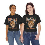 Zwart T-shirt met voorprint van leeuwenkop en tekst “The Queen” en “MAXIMA”.