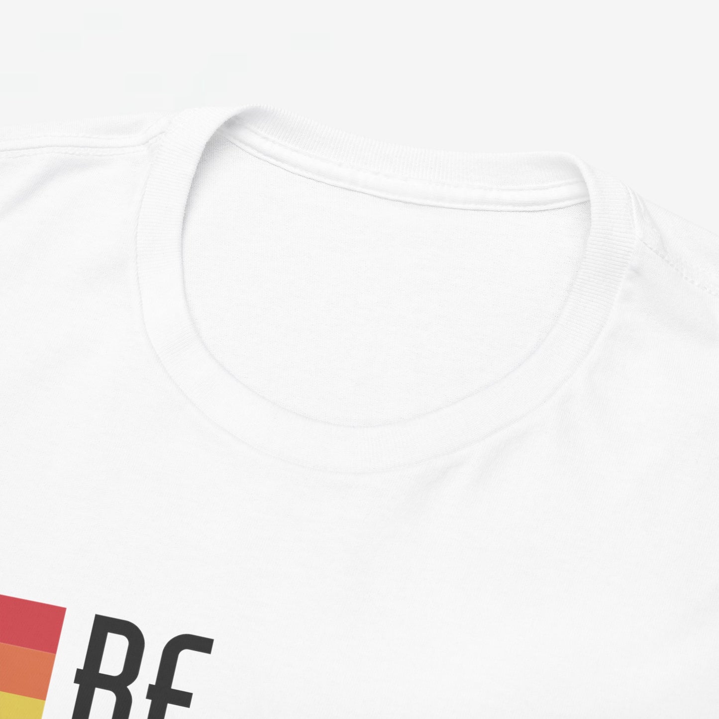 Gay Pride T-shirt - Be Yourself (zwarte tekst) - Oversized #25