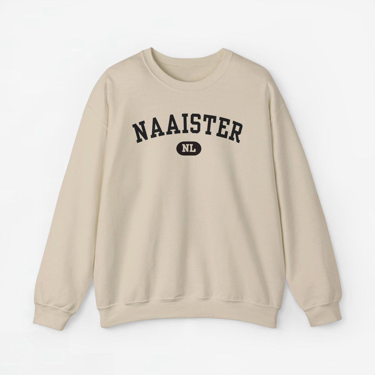 Beige sweater met ronde hals, lange mouwen en NAaister NL-tekstprint op de borst