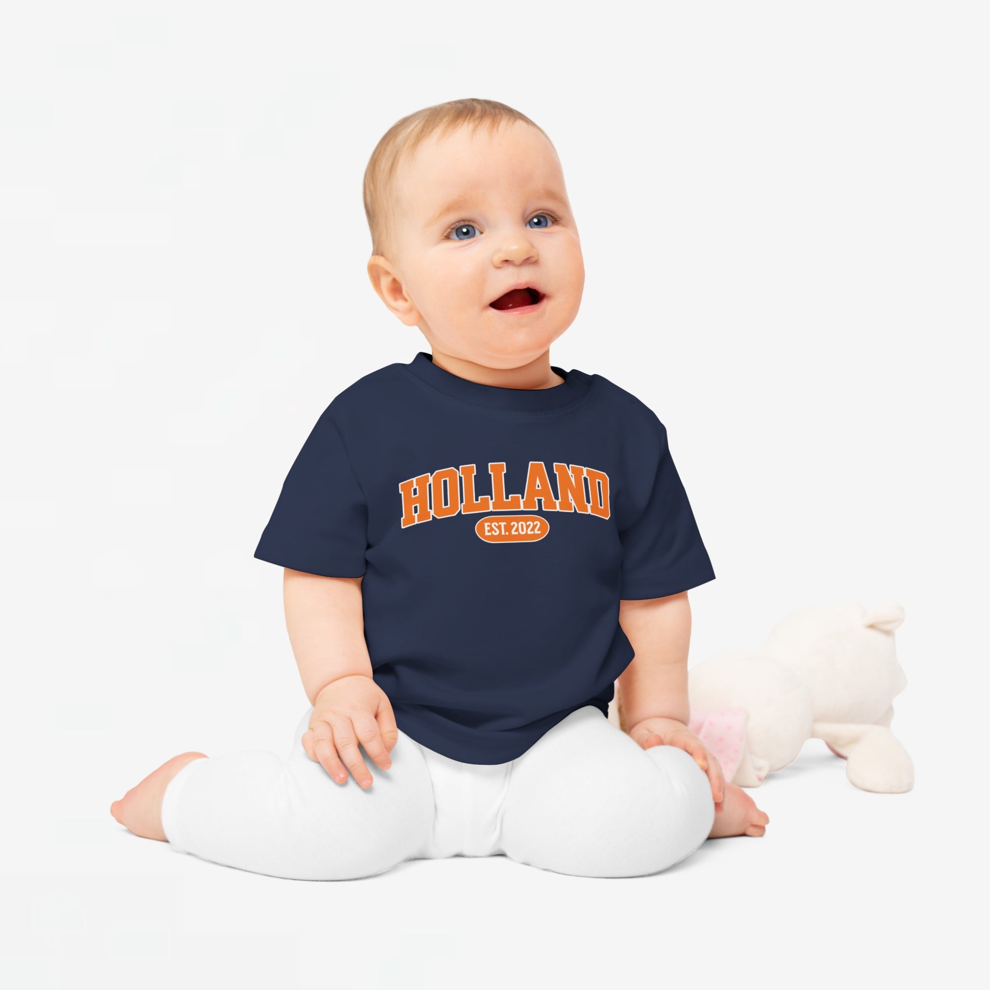 Baby T-shirt voor EK, WK en Koningsdag - Personaliseer met EST Jaar  - HOLLAND (Voorkant)