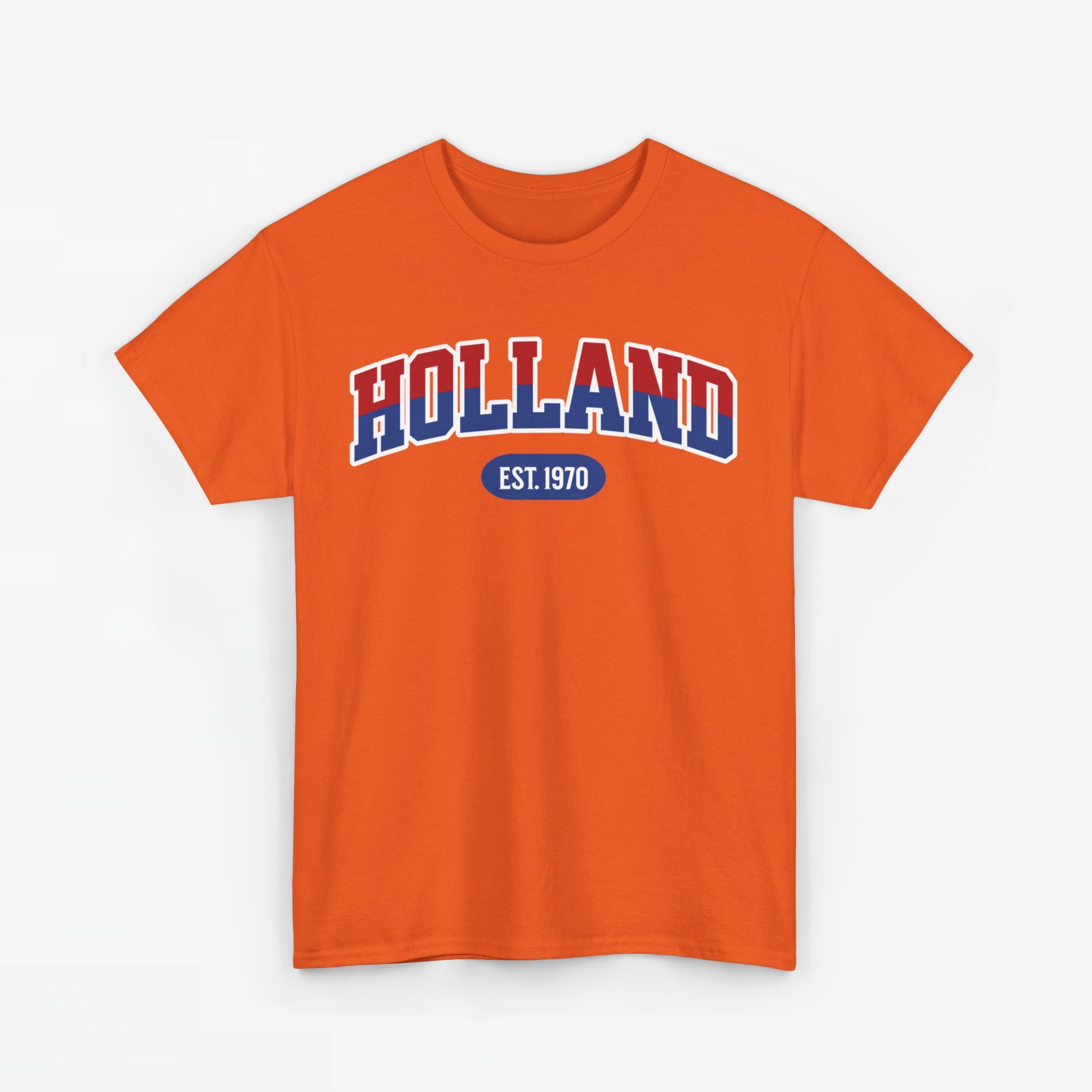 Oranje T-shirt voor EK, WK en Koningsdag - Personaliseer met Naam, Jaar & Rugnummer - HOLLAND (rode en blauwe tekst)