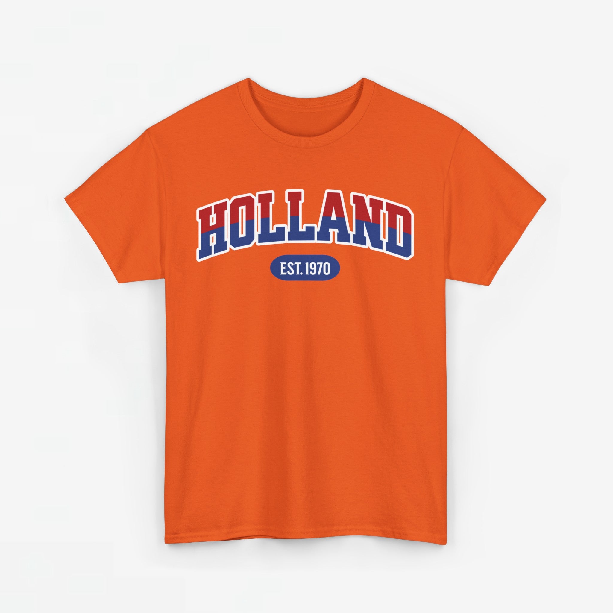 Oranje T-shirt voor EK, WK en Koningsdag - Personaliseer met Naam, Jaar & Rugnummer - HOLLAND (rode en blauwe tekst)