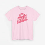 Roze t-shirt met kleine opdruk “BESTE MAMA” en regenboogcirkel