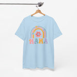 Lichtblauw T-shirt aan kleerhanger, regenboogboog met bloemen en 'MAMA'