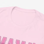 Roze T-shirt met ronde hals en rand van 'MAMA' print op borst