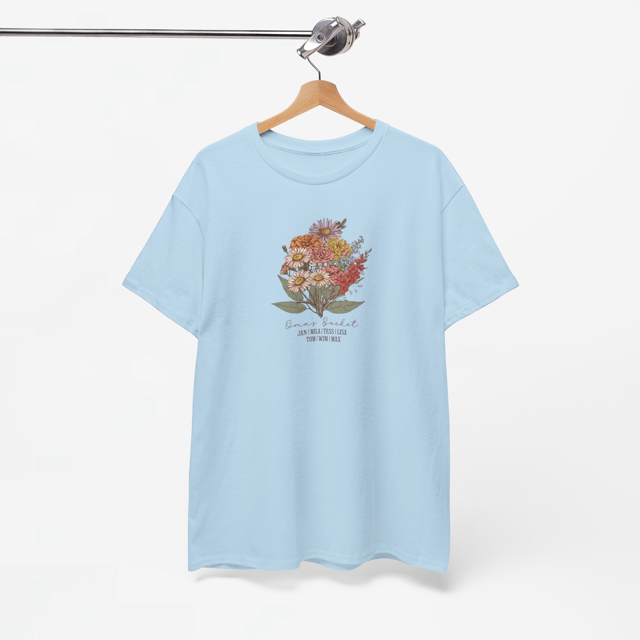 Gepersonaliseerde Moederdag Mama Cadeau - T-shirt - Oma's boeket met namen en geboortemaand bloemen