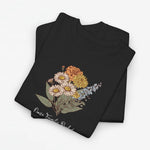 T-shirt zwart met bloemenboeketprint en sierlijke tekst onderaan