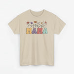 Beige T-shirt met bloemen rondom en kleurrijke 'Mama' opdruk op de borst.