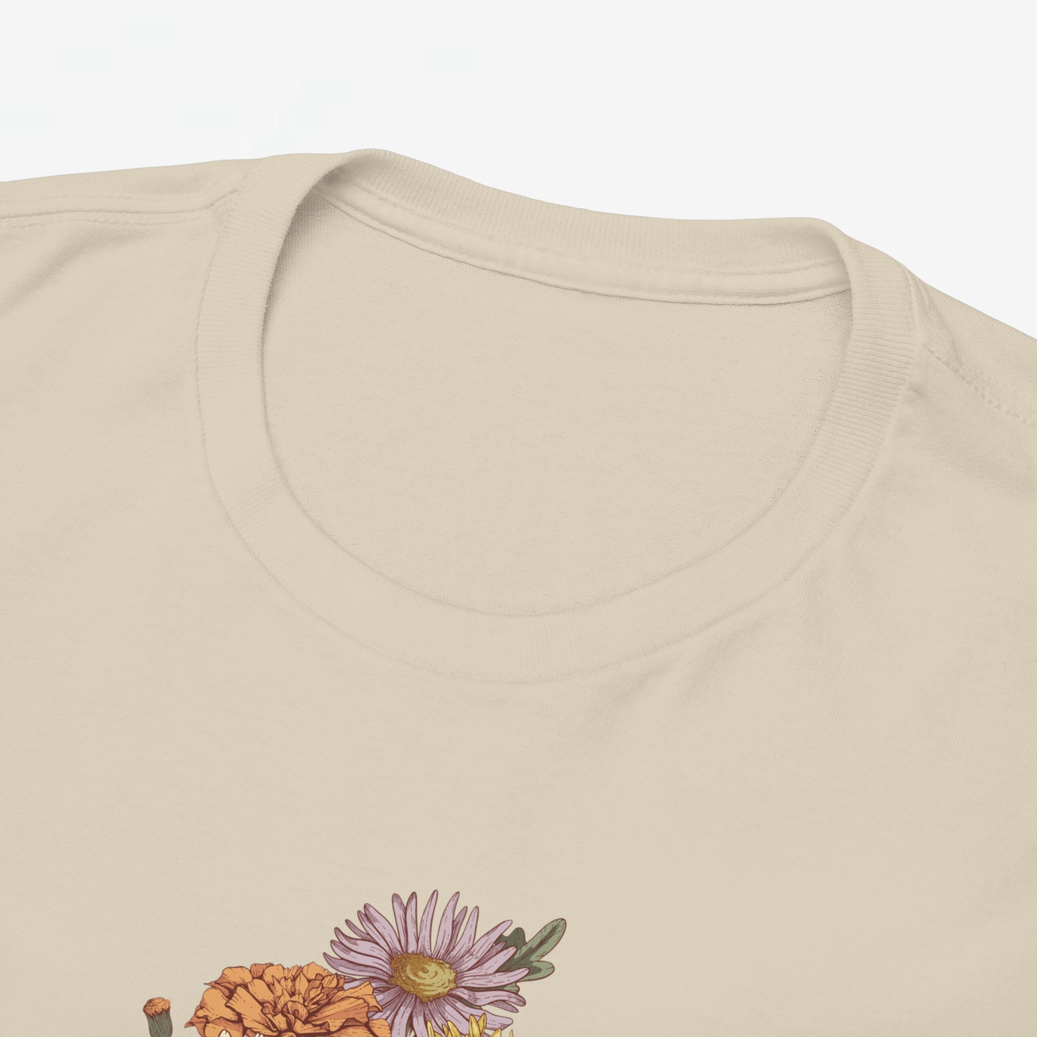Gepersonaliseerde Moederdag Mama Cadeau - T-shirt - Oma's boeket met namen en geboortemaand bloemen