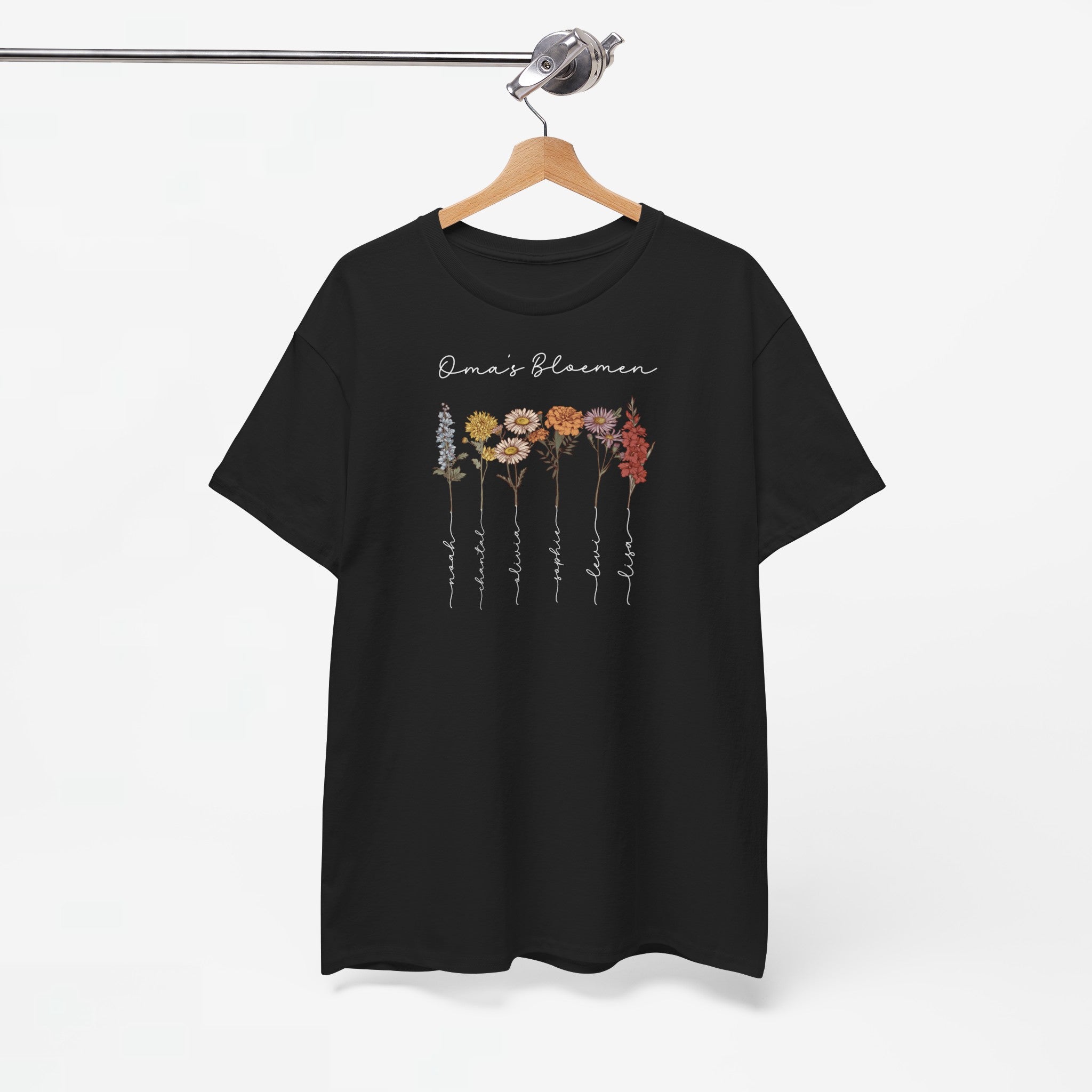 Gepersonaliseerde Moederdag Mama Cadeau - T-shirt - Oma's Bloemen met namen en geboortemaand bloemen (witte tekst)