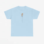 Lichtblauw T-shirt met bloemen- en tekstlijnprint op de borst, ronde hals