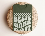 Militair groene oversized t-shirt met grote witte bedrukking 'BEST MAMA'