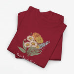 T-shirt rood met bloemenboeketprint en sierlijke tekst onderaan