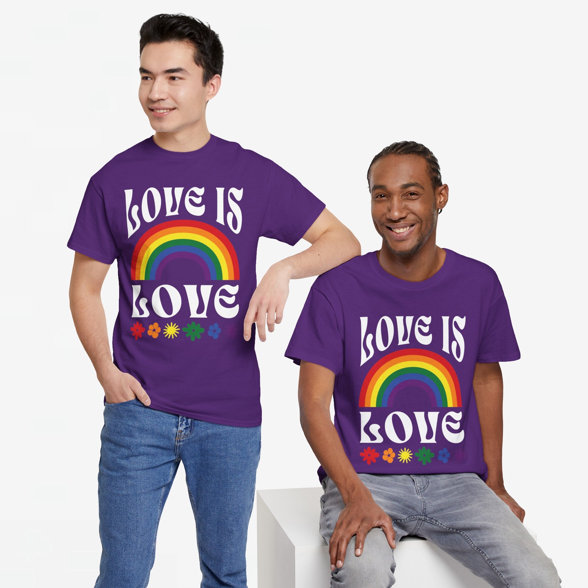 Gay Pride T-shirt - Love is love (witte tekst) - Oversized #54