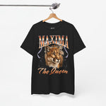 Zwart oversized T-shirt aan hangertje met leeuwenkoningin-print en “The Queen”