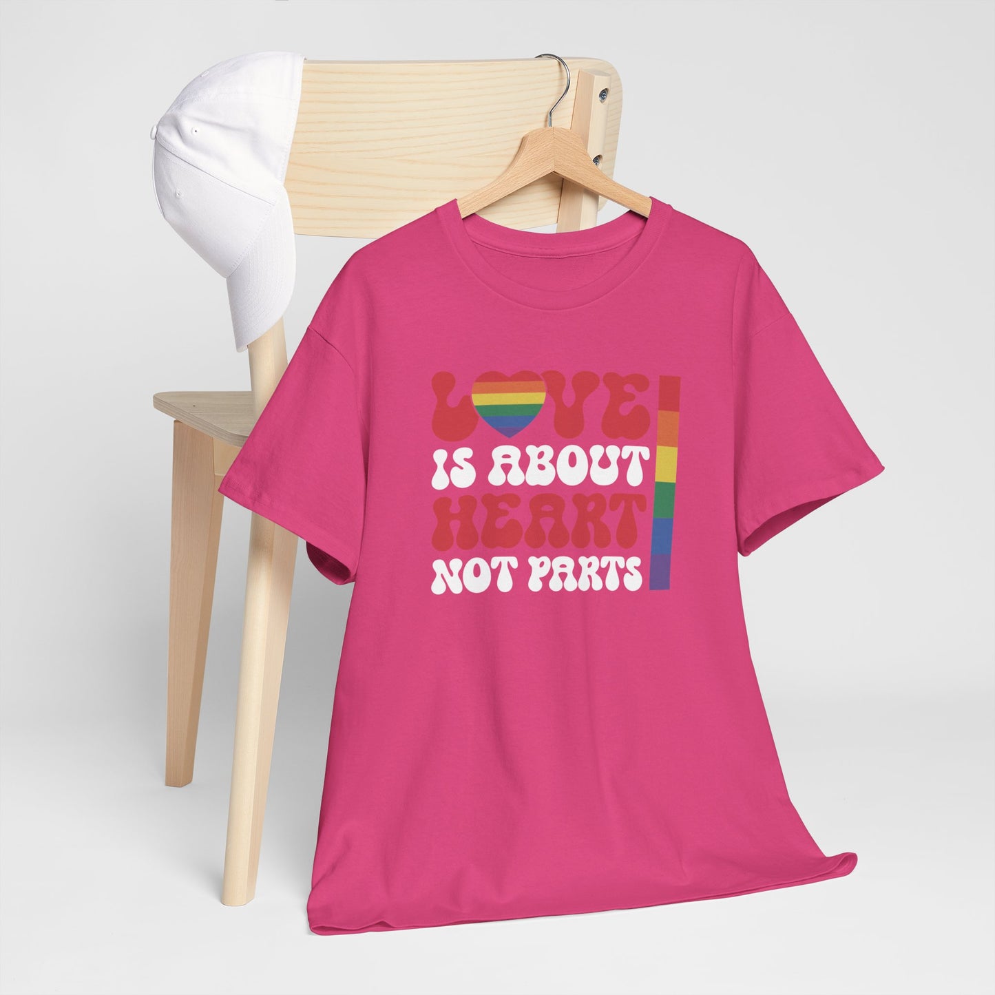 Gay Pride T-shirt - Love is about heart, not parts (witte tekst) - Oversized #30