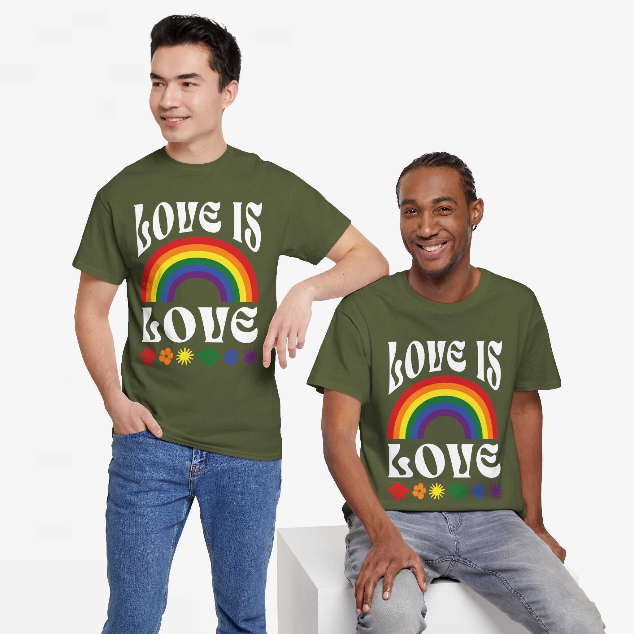 Gay Pride T-shirt - Love is love (witte tekst) - Oversized #54