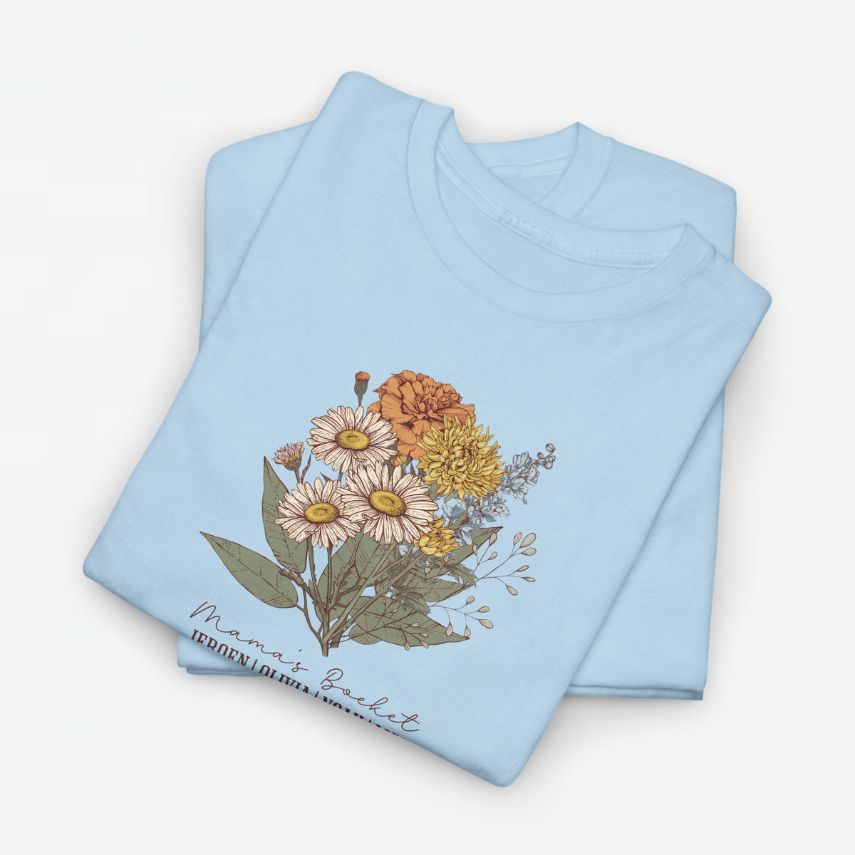 Lichtblauw T-shirt met bloemenboeketprint op de borst en kleine siertekst onderaan