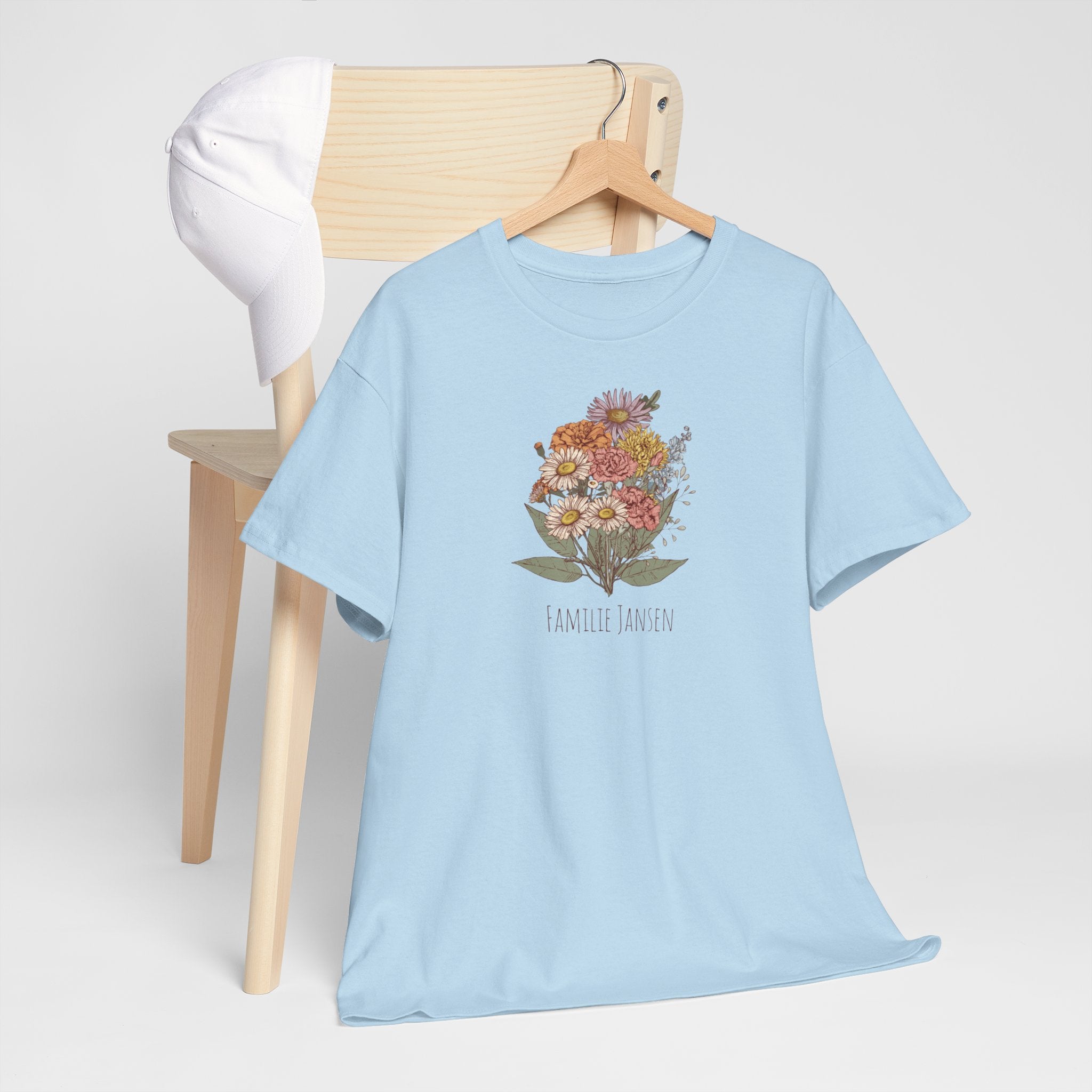 Gepersonaliseerde Moederdag Mama Cadeau - T-shirt - Familie Bloemen boeket met geboortemaand bloemen (zwarte tekst)