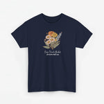 Donkerblauw T-shirt met bloemenboeketprint en sierlijke naamtekst op de borst