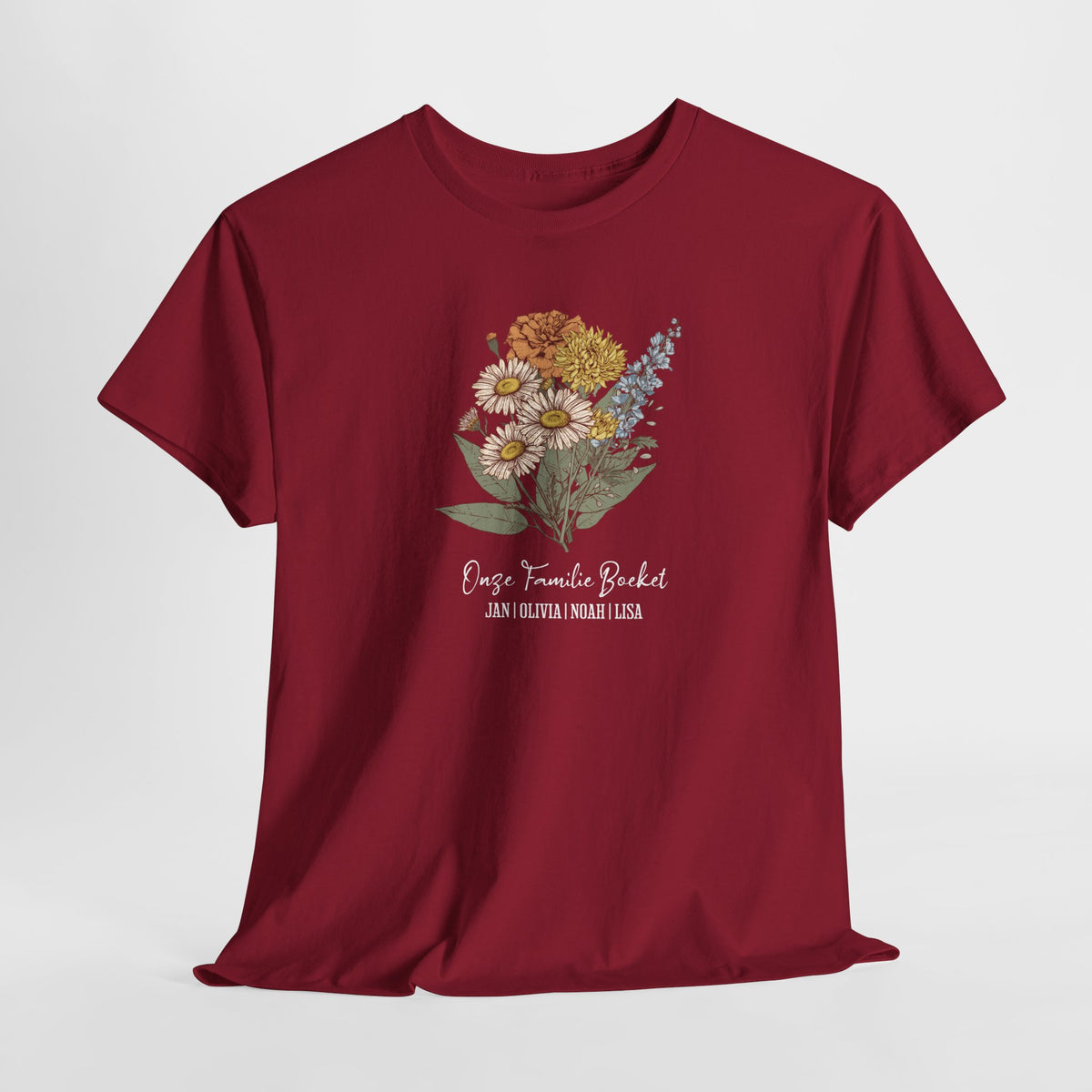 Bordeauxrood T-shirt met bloemenboeketprint en witte tekst midden op de borst.