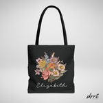 Zwarte tote bag met bloemenboeket en naam Elizabeth, rechtopstaand model.