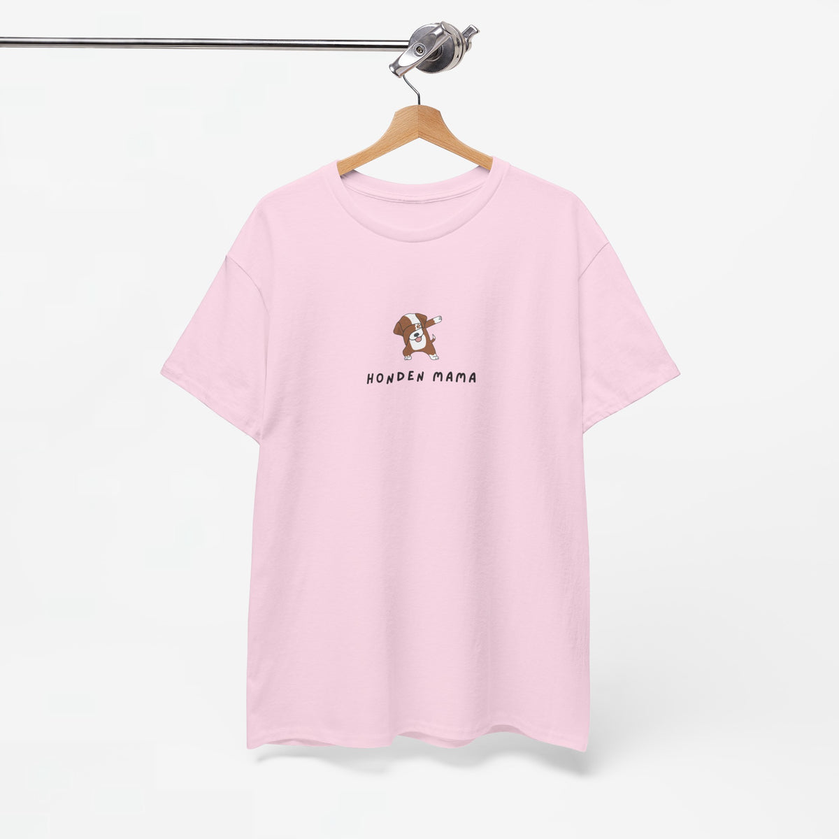 Roze oversized t-shirt op hanger met ronde hals en borstprint 'Honden mama'.