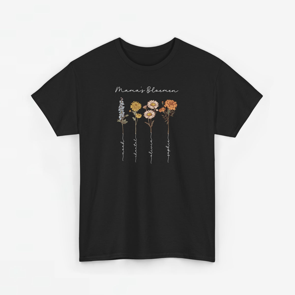 T-shirt zwart met bloemenprint en sierlijke tekst op de borst.