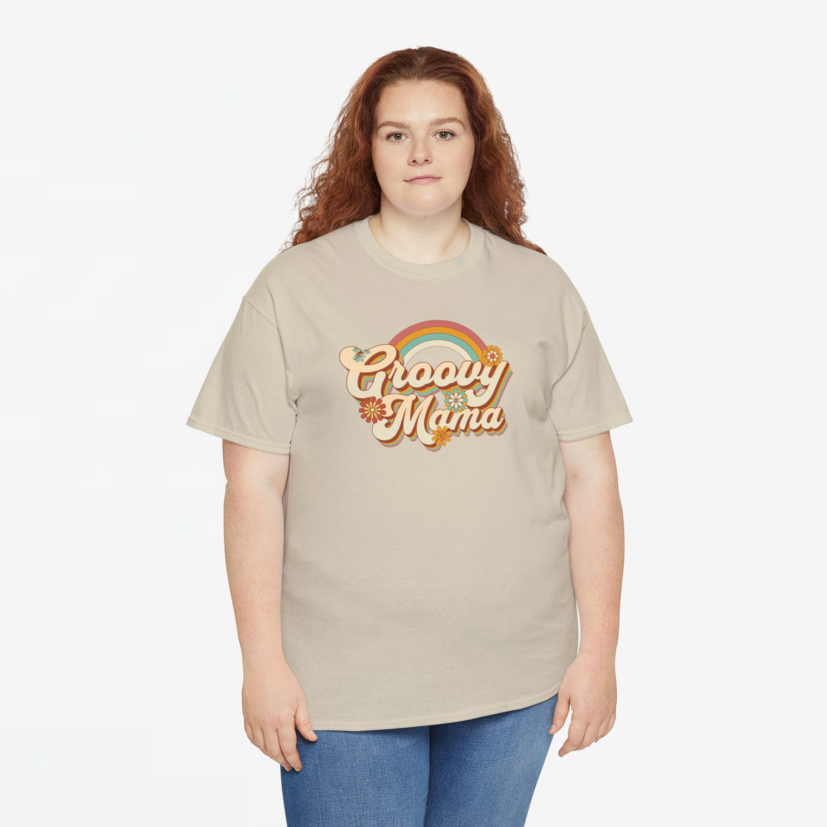 Zandkleurige oversized T-shirt met ronde hals en 'Groovy Mama' regenboogprint op borst