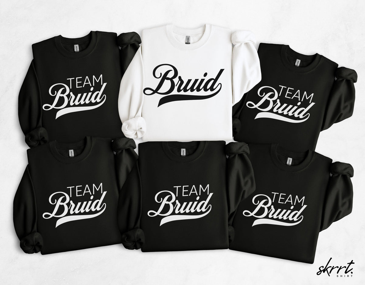 Set sweatshirts met 'Team Bruid'-opdruk, zwart en wit, met strikdetails